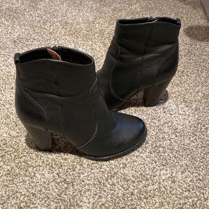 Joie boots